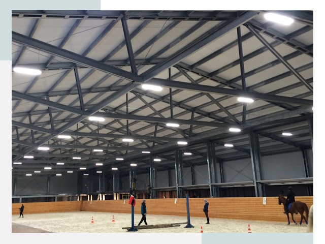 Строительство конных манежей от 628 руб в Волхов