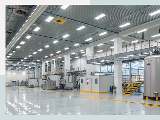 Освещение ангаров в Волхове от 628 руб. - Эффективные решения